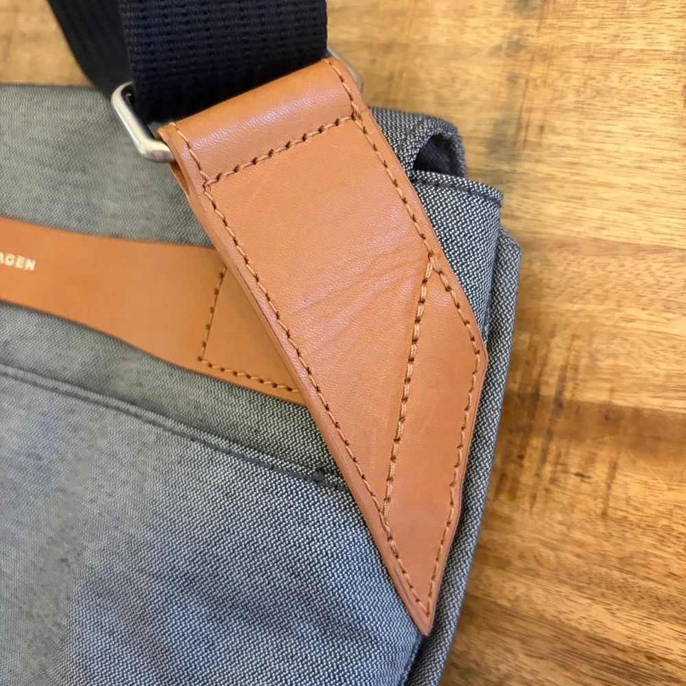 Skagen Gade Messenger Bag Crossbody Twill Leather Grey Travel Commute Office